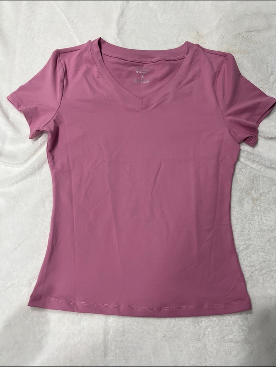 Trendy Queen Tops - Trendy Queen Women's Pink V-Neck Short Sleeve Top
